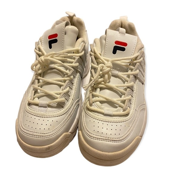 FILA white sneakers size 8.5 - Picture 2 of 7